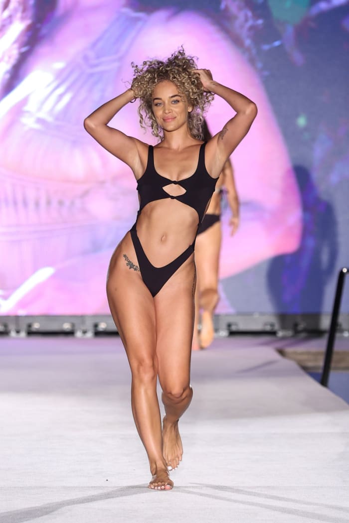 Jasmine Sanders walks the runway for Sports Illustrated Swimsuit Runway Show During Paraiso Miami Beach on July 16, 2022 in Miami Beach, Florida.